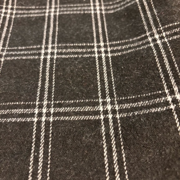 Classic Black Plaid Skirt Size S GUC - Picture 4 of 4